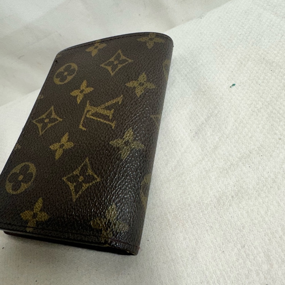Louis Vuitton Wallet - Picture 5 of 11